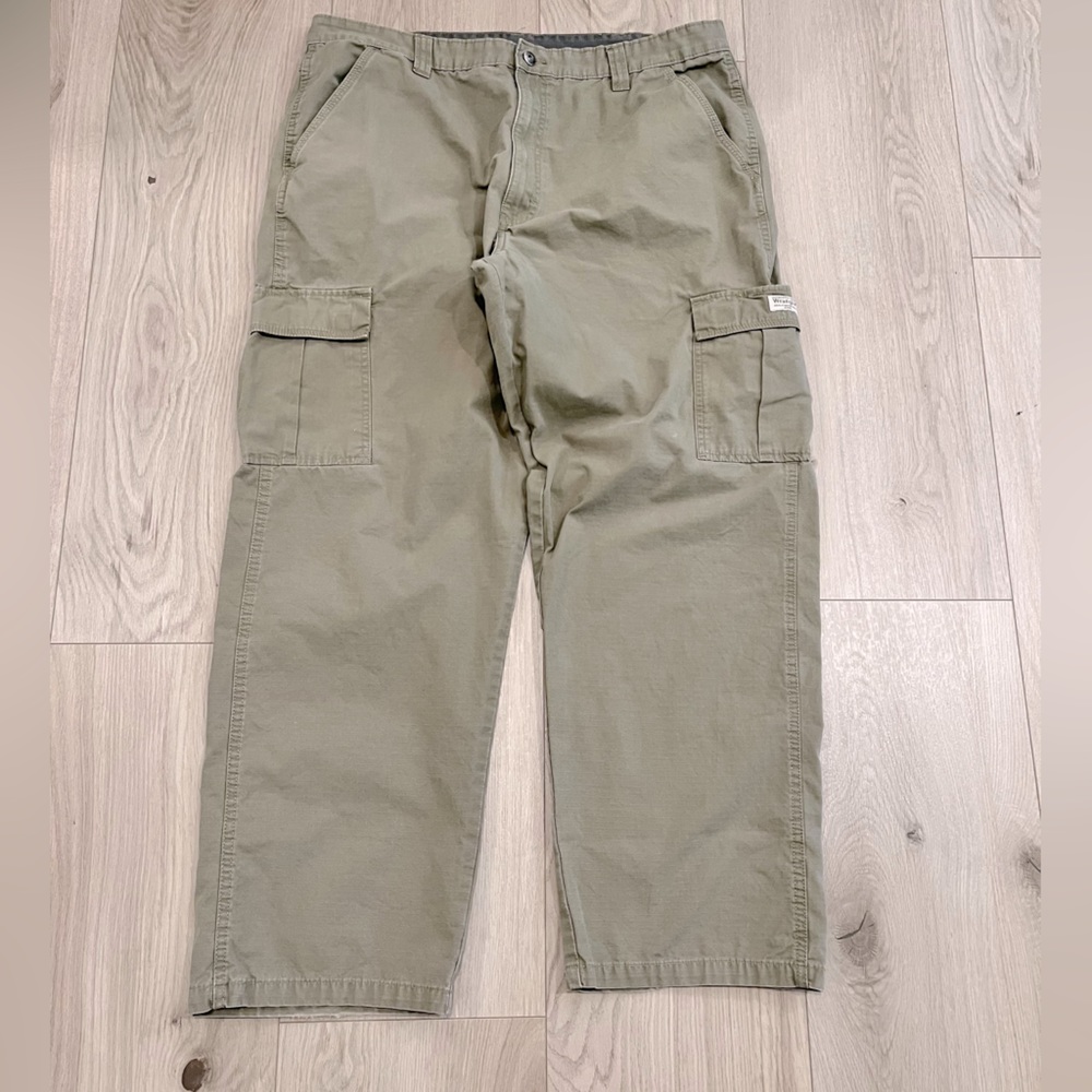 Wrangler cargo pants 38x32